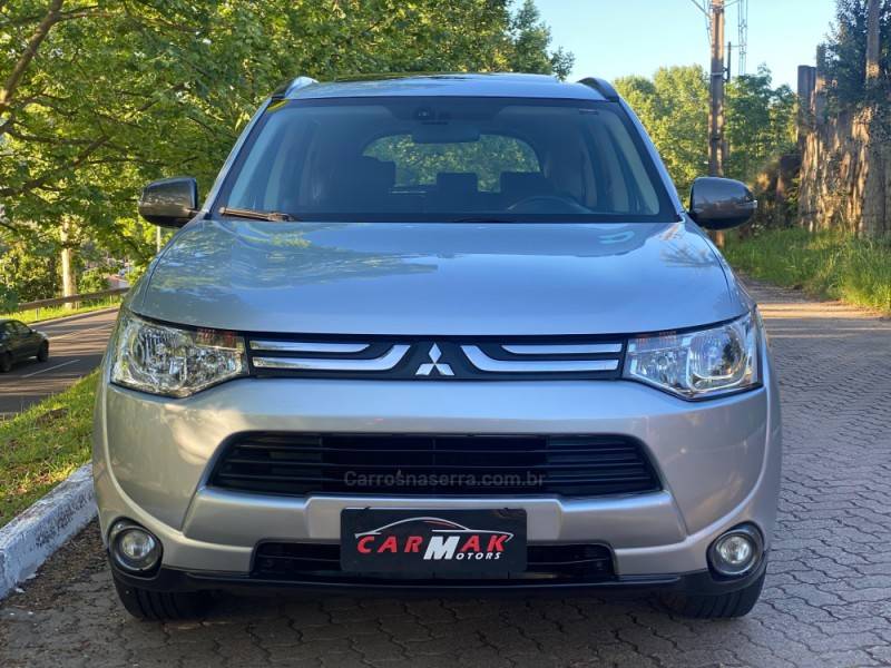 MITSUBISHI - OUTLANDER - 2014/2014 - Prata - R$ 74.900,00