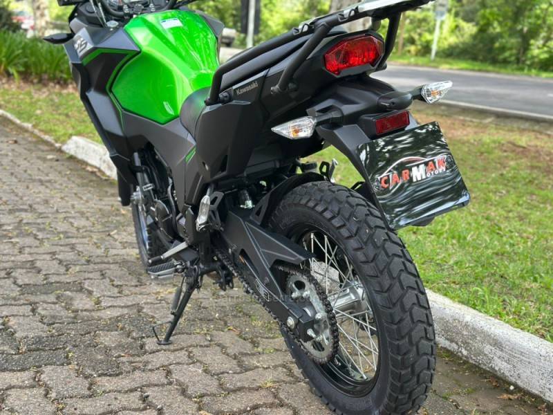 KAWASAKI - VERSYS 300 - 2024/2024 - Verde - R$ 36.900,00