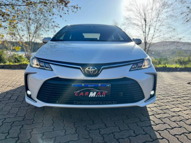 TOYOTA - COROLLA - 2023/2023 - Branca - R$ 142.900,00