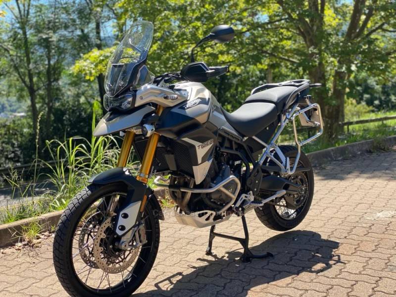 TRIUMPH - TIGER 900 RALLY PRO - 2022/2023 - Prata - R$ 69.900,00