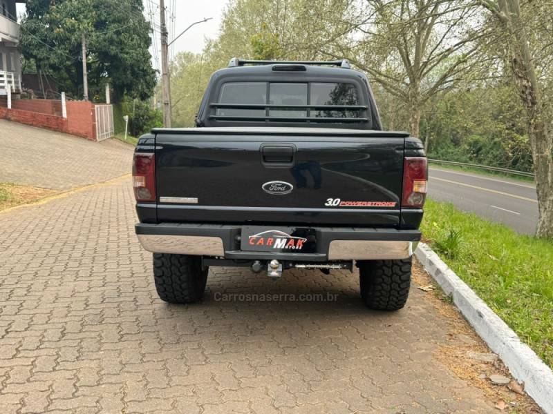 FORD - RANGER - 2007/2008 - Preta - R$ 85.900,00