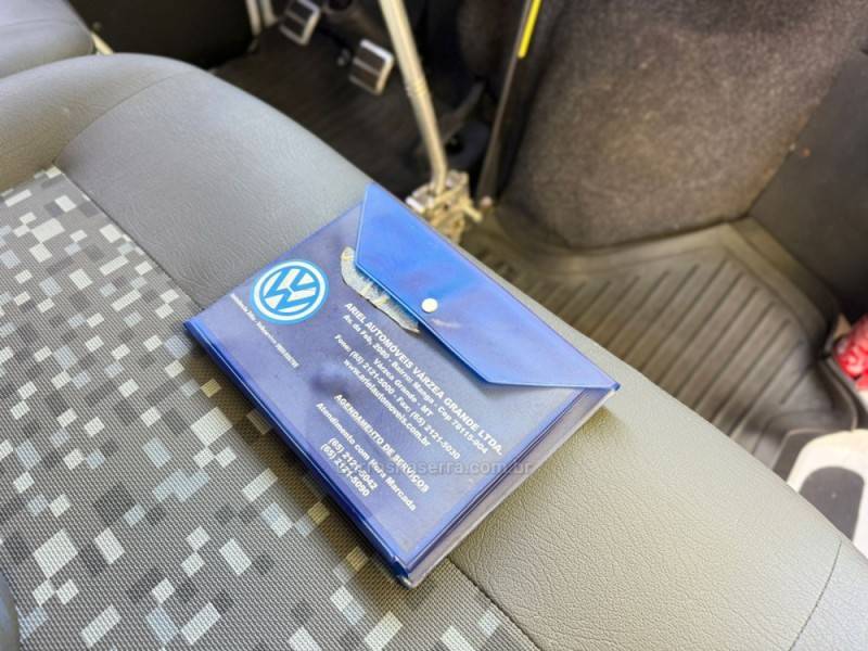 VOLKSWAGEN - KOMBI - 2013/2014 - Branca - R$ 68.900,00