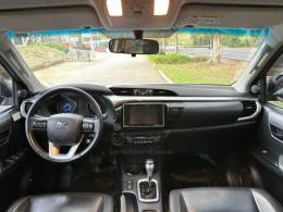 TOYOTA - HILUX - 2017/2017 - Prata - R$ 179.900,00