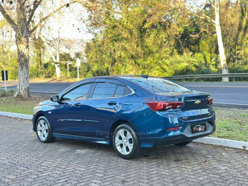 CHEVROLET - ONIX - 2021/2021 - Azul - R$ 78.900,00