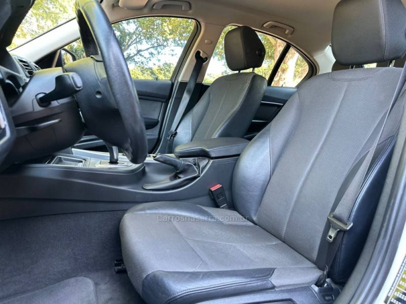 BMW - 320I - 2013/2013 - Branca - R$ 92.900,00