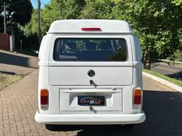 VOLKSWAGEN - KOMBI - 2013/2014 - Branca - R$ 67.900,00