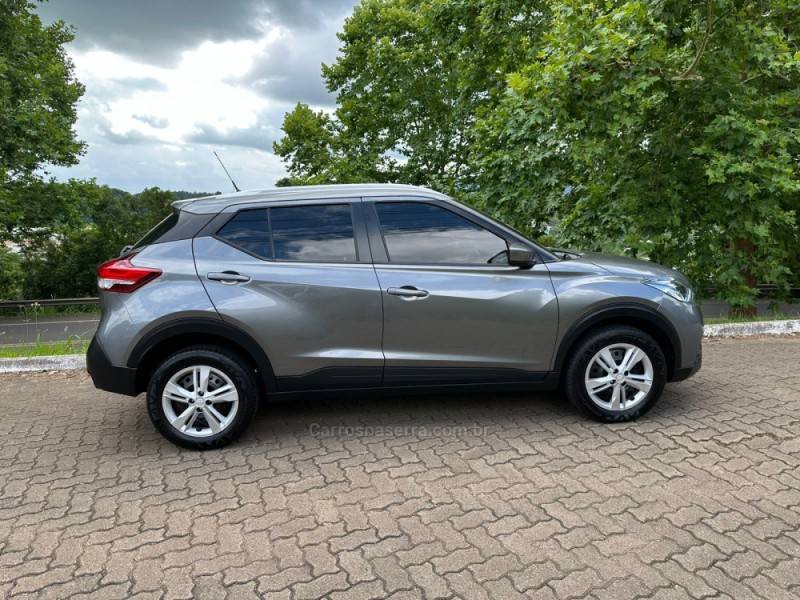 NISSAN - KICKS - 2020/2020 - Cinza - R$ 89.900,00