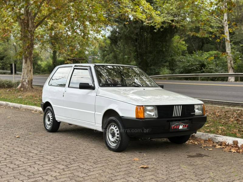 FIAT - UNO - 1991/1991 - Branca - R$ 18.900,00