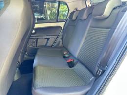 VOLKSWAGEN - UP - 2017/2018 - Branca - R$ 65.900,00