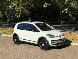 VOLKSWAGEN - UP - 2015/2016 - Branca - R$ 58.900,00