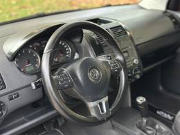 VOLKSWAGEN - POLO - 2012/2013 - Preta - R$ 43.900,00