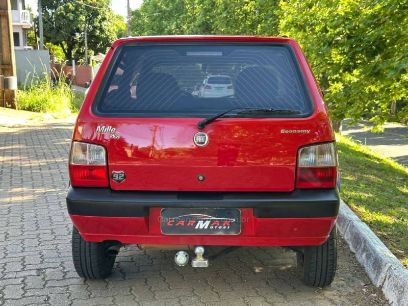 FIAT - UNO - 2010/2010 - Branca - Sob Consulta