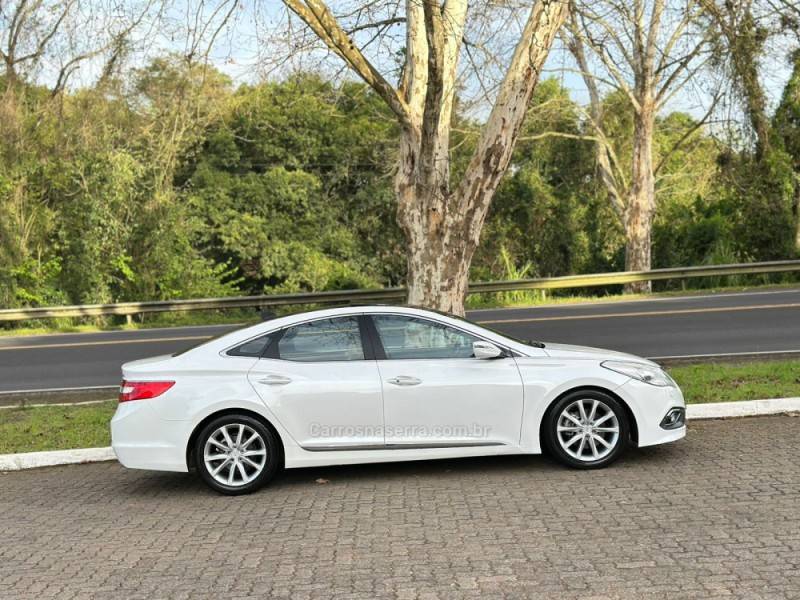 HYUNDAI - AZERA - 2014/2015 - Branca - R$ 99.900,00