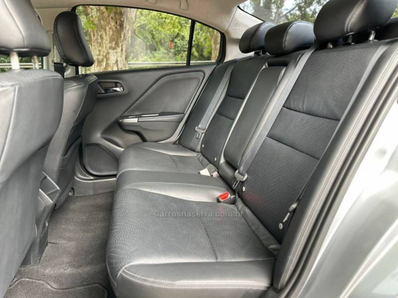 HONDA - CITY - 2018/2019 - Cinza - R$ 89.900,00