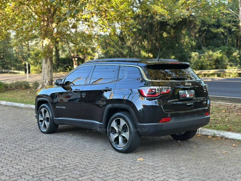 JEEP - COMPASS - 2017/2018 - Preta - R$ 98.900,00