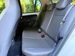 VOLKSWAGEN - UP - 2015/2016 - Branca - R$ 58.900,00