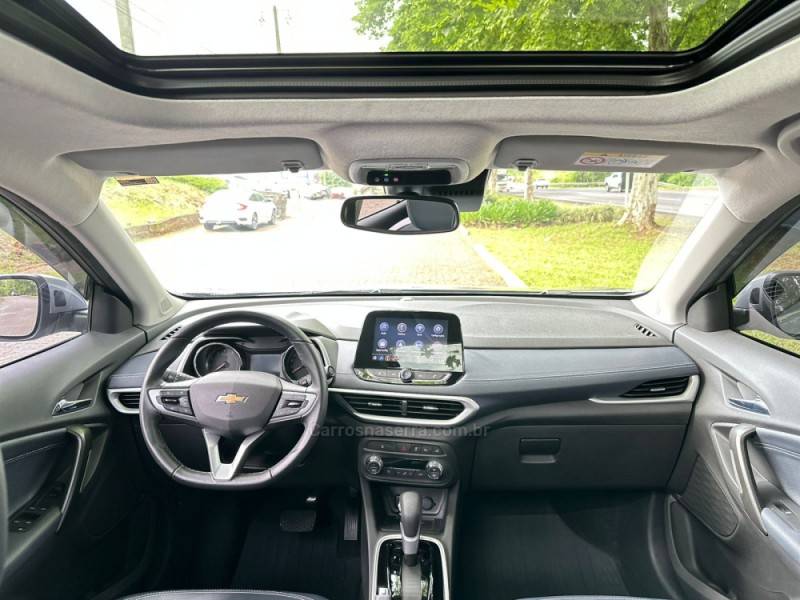 CHEVROLET - TRACKER - 2023/2024 - Prata - R$ 127.900,00