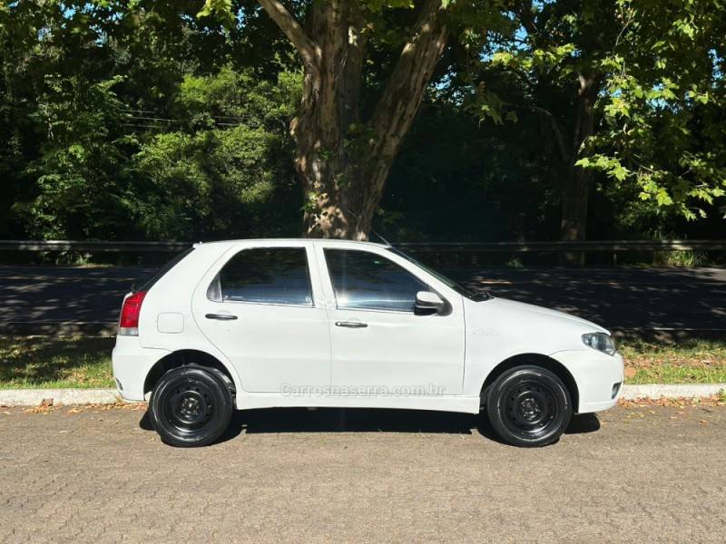 FIAT - PALIO - 2007/2008 - Branca - R$ 28.900,00