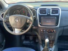 RENAULT - SANDERO - 2015/2015 - Vermelha - R$ 44.900,00