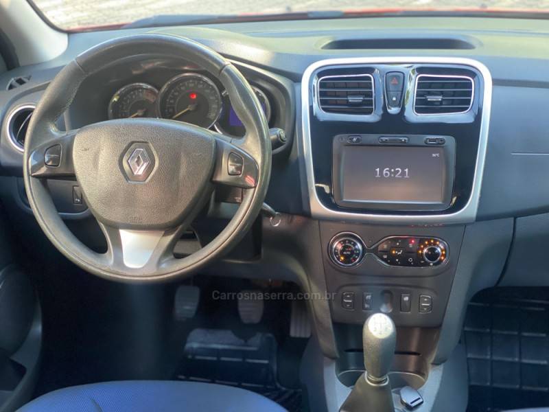 RENAULT - SANDERO - 2015/2015 - Vermelha - R$ 44.900,00