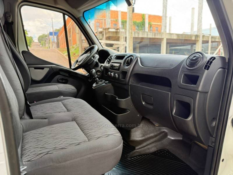 RENAULT - MASTER - 2019/2020 - Branca - R$ 157.900,00