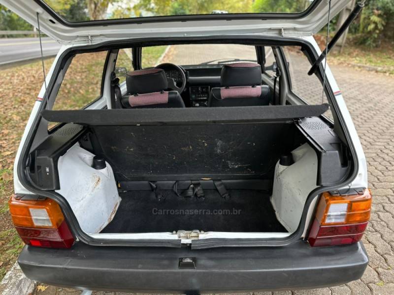 FIAT - UNO - 1991/1991 - Branca - R$ 18.900,00