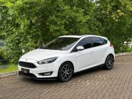 FORD - FOCUS - 2019/2019 - Branca - R$ 79.900,00