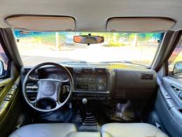 CHEVROLET - S10 - 2000/2000 - Branca - R$ 65.900,00