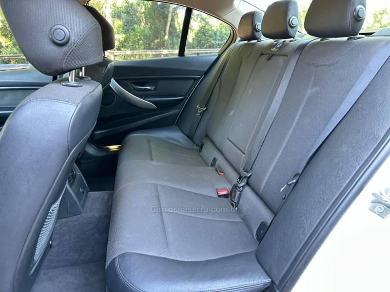 BMW - 320I - 2013/2013 - Branca - R$ 92.900,00