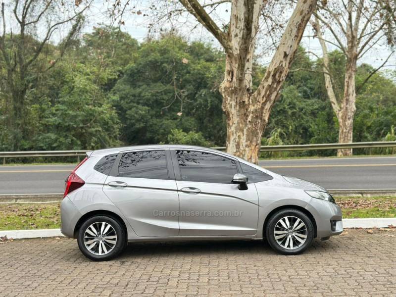 HONDA - FIT - 2015/2015 - Cinza - R$ 69.900,00