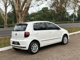 VOLKSWAGEN - FOX - 2010/2011 - Branca - R$ 38.900,00