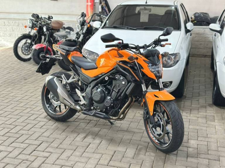 HONDA - CB 500F - 2019/2019 - Laranja - R$ 33.900.000,00