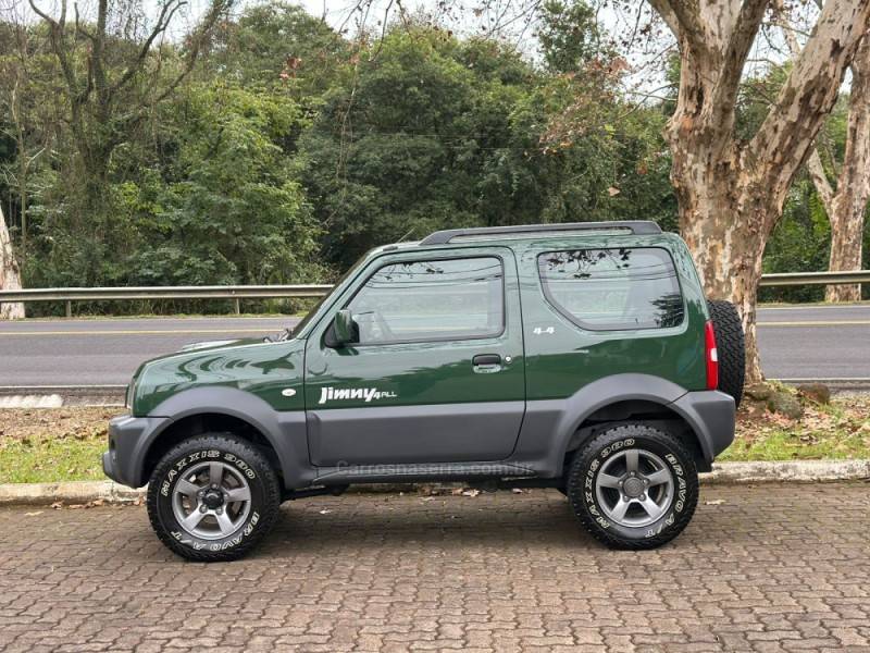 SUZUKI - JIMNY - 2016/2016 - Verde - R$ 84.900,00