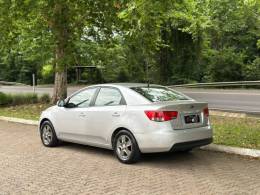 KIA MOTORS - CERATO - 2010/2011 - Prata - R$ 49.900,00