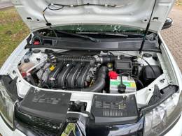 RENAULT - SANDERO - 2015/2016 - Branca - R$ 61.900,00