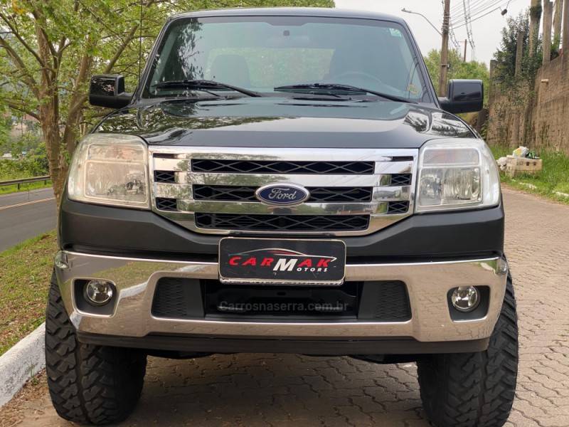 FORD - RANGER - 2011/2011 - Preta - R$ 99.900,00