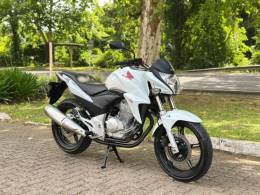 HONDA - CB 300R - 2014/2014 - Branca - R$ 16.900,00