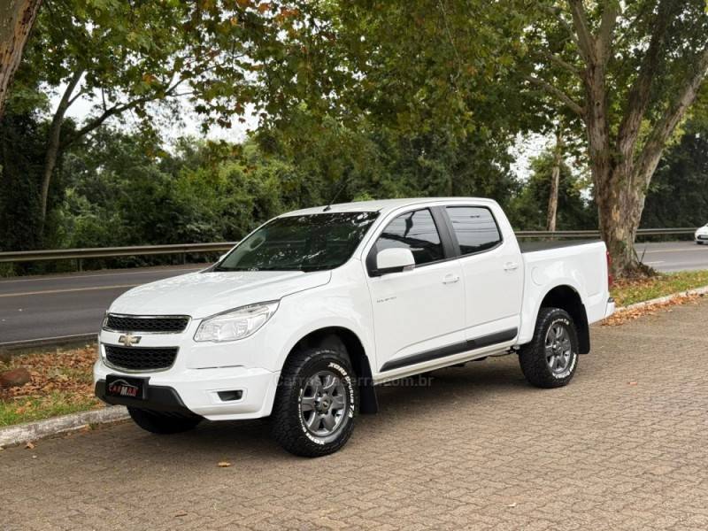 CHEVROLET - S10 - 2015/2016 - Branca - R$ 98.900,00