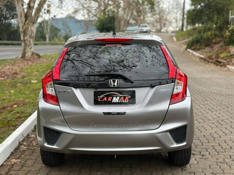 HONDA - FIT - 2015/2015 - Cinza - R$ 69.900,00