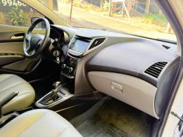 HYUNDAI - HB20S - 2016/2017 - Branca - R$ 68.900,00