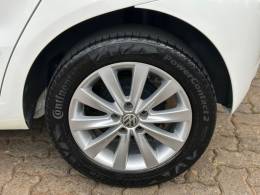 VOLKSWAGEN - FOX - 2010/2011 - Branca - R$ 38.900,00