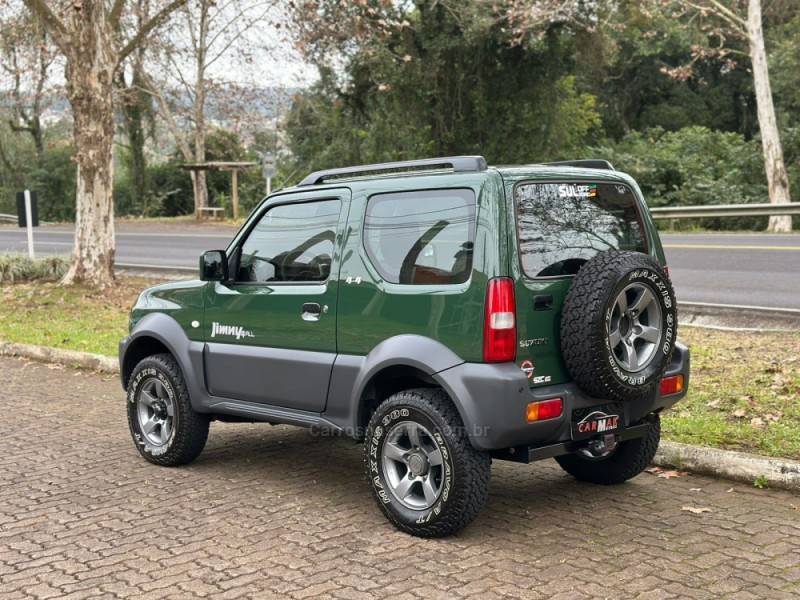 SUZUKI - JIMNY - 2016/2016 - Verde - R$ 84.900,00
