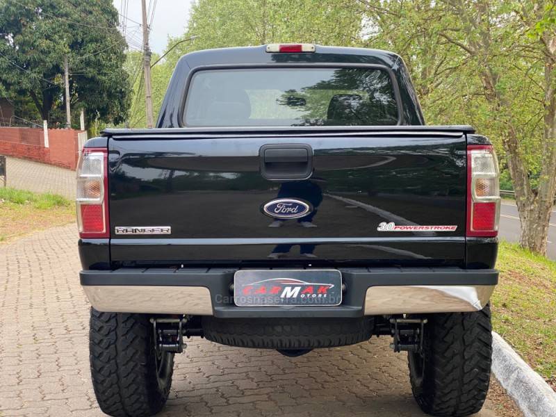 FORD - RANGER - 2011/2011 - Preta - R$ 99.900,00