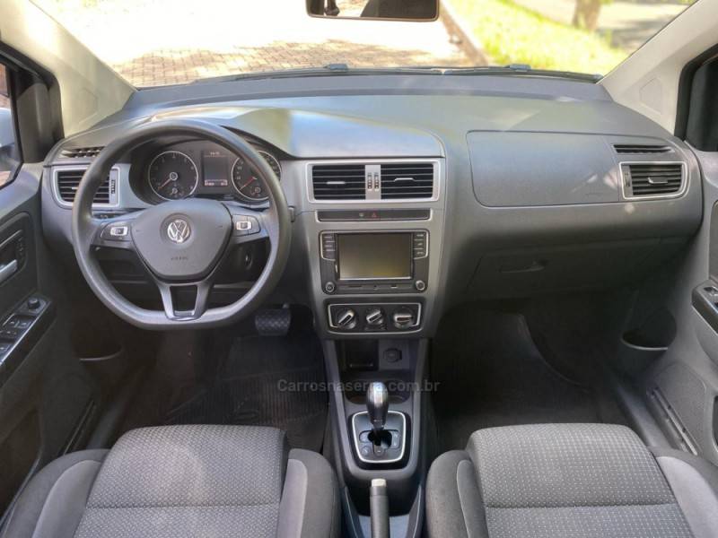 VOLKSWAGEN - FOX - 2018/2019 - Branca - R$ 53.000,00