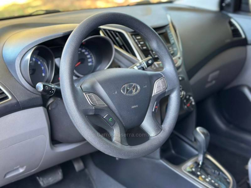 HYUNDAI - HB20S - 2014/2014 - Prata - R$ 57.900,00