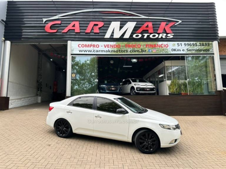 KIA MOTORS - CERATO - 2012/2012 - Branca - R$ 49.900,00