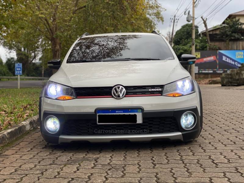 VOLKSWAGEN - SAVEIRO - 2014/2014 - Branca - R$ 72.900,00