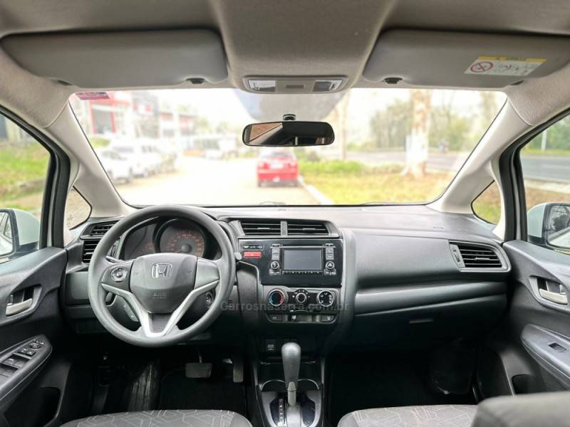 HONDA - FIT - 2015/2015 - Branca - R$ 69.900,00