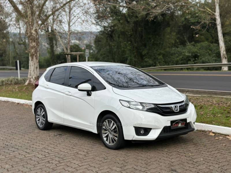 HONDA - FIT - 2015/2015 - Branca - R$ 69.900,00