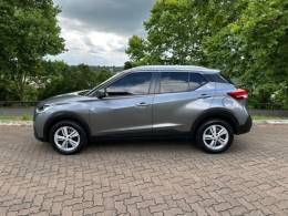 NISSAN - KICKS - 2020/2020 - Cinza - R$ 89.900,00